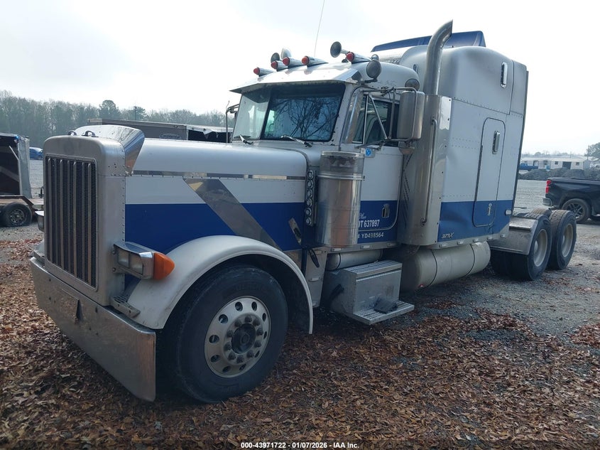 2000 PETERBILT 379 auction photo 2