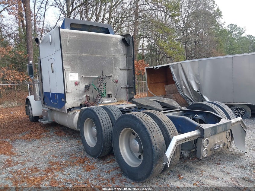 2000 PETERBILT 379 auction photo 3