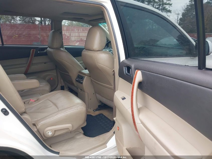 2010 Toyota Highlander Limited V6 VIN: 5TDYK3EH4AS015631 Lot: 43971758