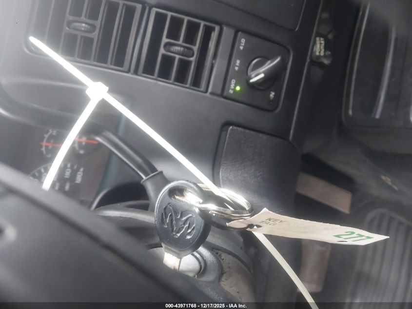 2004 Dodge Dakota Sport/Sxt VIN: 1D7HG38KX4S675263 Lot: 43971768