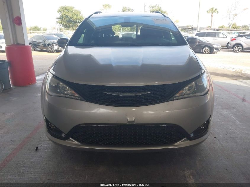 2018 Chrysler Pacifica Touring Plus VIN: 2C4RC1FGXJR334245 Lot: 43971793