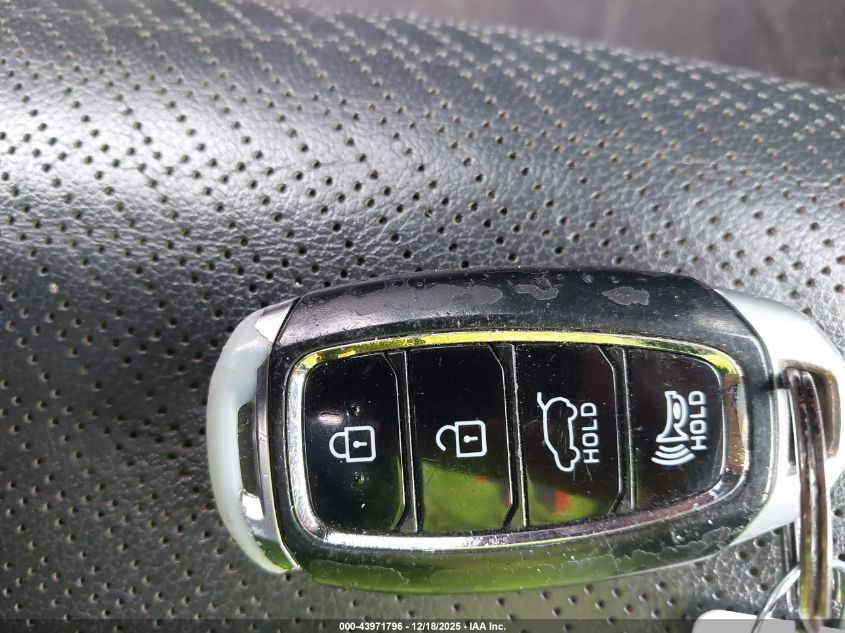 2021 Hyundai Kona Limited VIN: KM8K33A53MU744021 Lot: 43971796