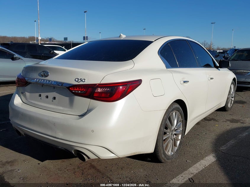 2023 Infiniti Q50 Luxe Awd