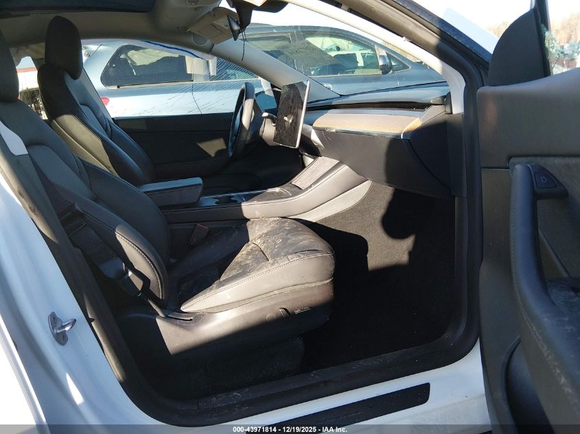 2022 Tesla Model Y Long Range Dual Motor All-Wheel Drive