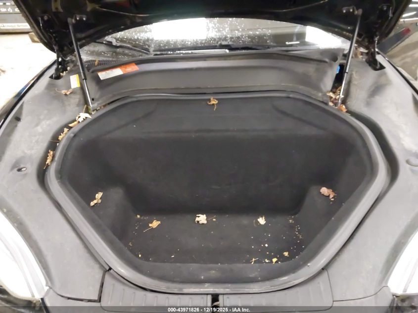 2015 Tesla Model S 70D/85D/P85D VIN: 5YJSA1S25FF086037 Lot: 43971826