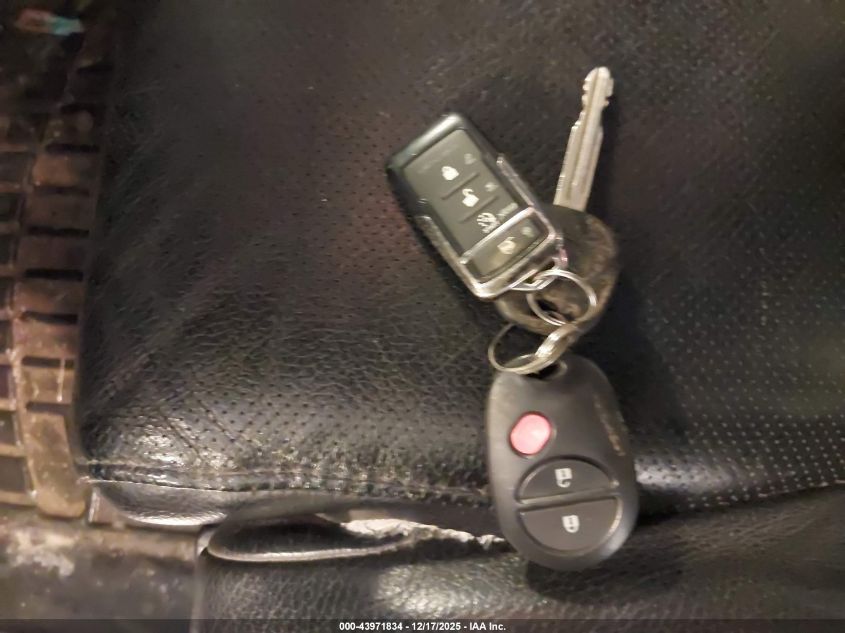 2011 Toyota Tundra Limited 5.7L V8 VIN: 5TFHY5F11BX196128 Lot: 43971834