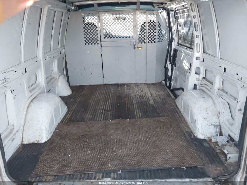 2002 Chevrolet Astro VIN: 1GCDM19X52B142136 Lot: 43971869