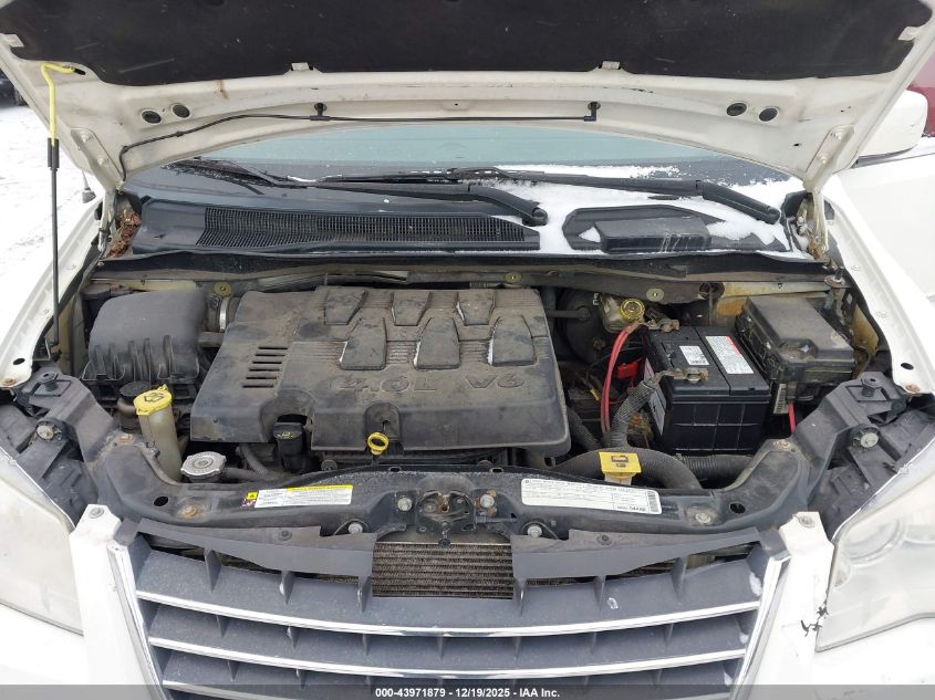 2010 Chrysler Town & Country Touring VIN: 2A4RR5DX3AR286039 Lot: 43971879