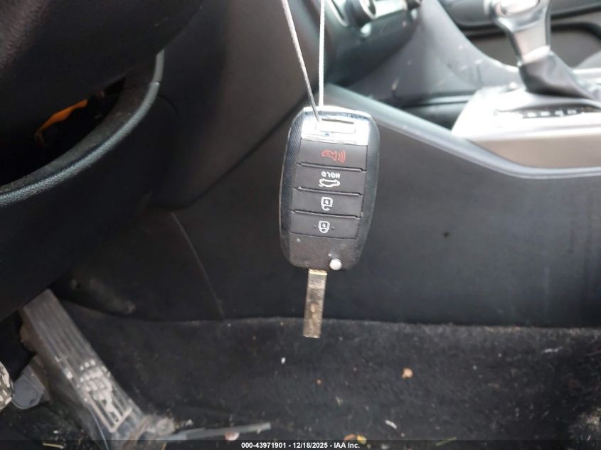 2019 Kia Optima Lx VIN: 5XXGT4L36KG326826 Lot: 43971901