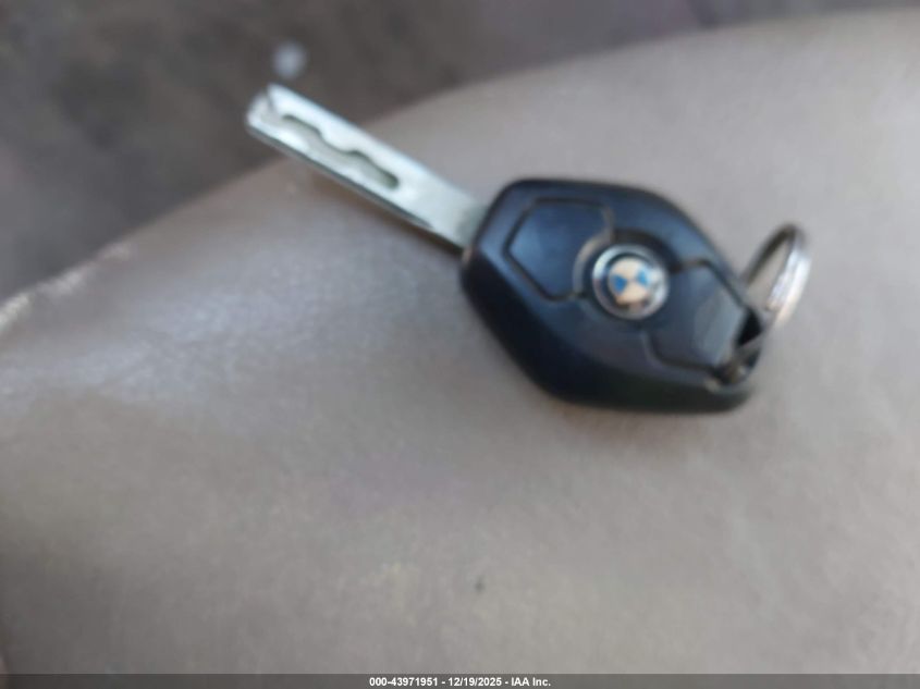 2002 BMW 330I VIN: WBAEV534X2KM16662 Lot: 43971951