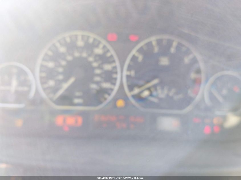 2002 BMW 330I VIN: WBAEV534X2KM16662 Lot: 43971951