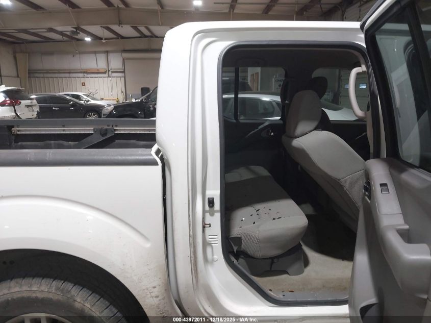 2015 Nissan Frontier Desert Runner/S/Sl/Sv VIN: 1N6AD0ER4FN737114 Lot: 43972011