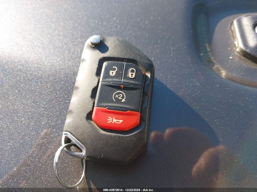 2019 Jeep Wrangler Unlimited Sahara 4X4 VIN: 1C4HJXEG6KW577369 Lot: 43972014