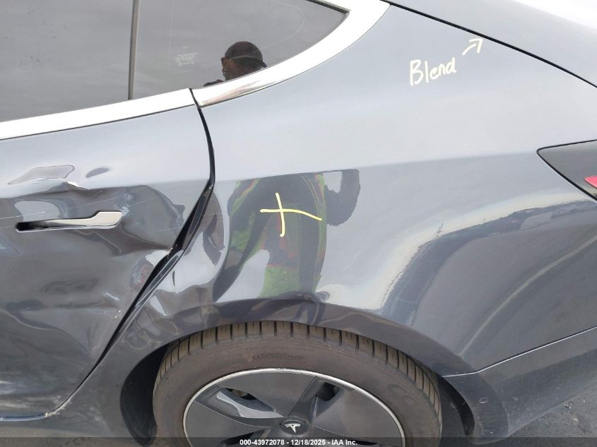 2019 Tesla Model 3 Long Range/Performance VIN: 5YJ3E1EB7KF437559 Lot: 43972078