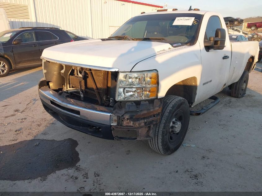 2007 Chevrolet Silverado 2500Hd Work Truck VIN: 1GCHC24K47E567911 Lot: 43972087