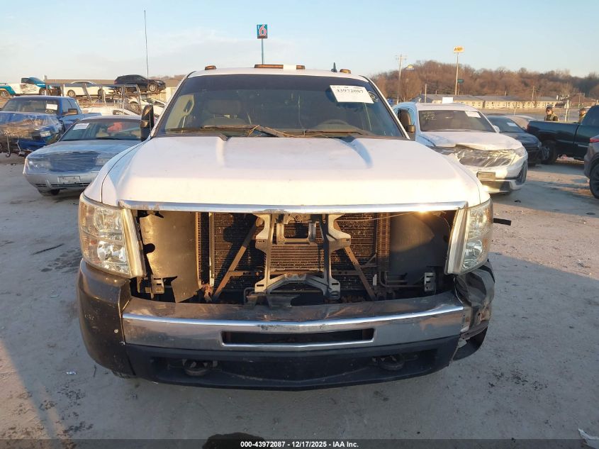 2007 Chevrolet Silverado 2500Hd Work Truck VIN: 1GCHC24K47E567911 Lot: 43972087