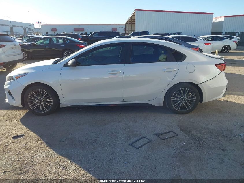 2023 Kia Forte Gt-Line VIN: 3KPF54AD3PE670194 Lot: 43972105