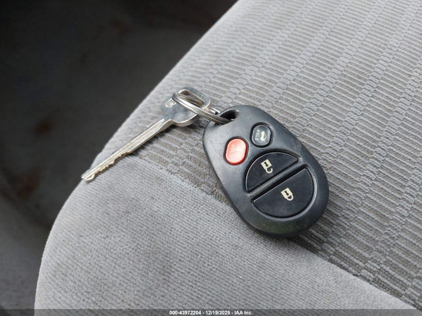 2006 Toyota Camry Std VIN: 4T1BE32K86U738247 Lot: 43972204