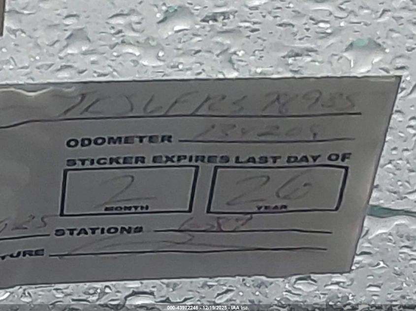 2015 GMC Yukon Xl 1500 Denali VIN: 1GKS2JKJ6FR578935 Lot: 43972246