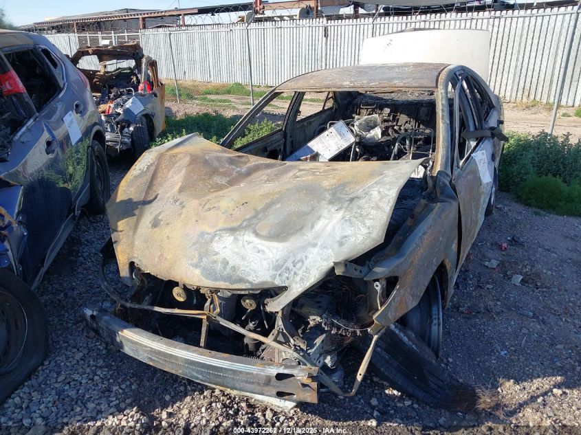 2003 Toyota Camry Le VIN: 4T1BE32K73U700665 Lot: 43972262