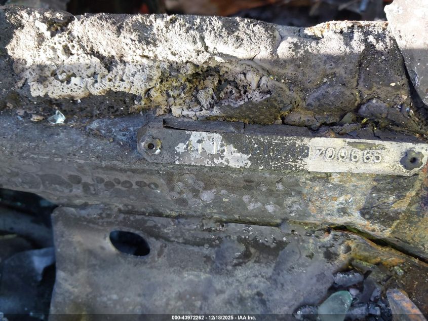 2003 Toyota Camry Le VIN: 4T1BE32K73U700665 Lot: 43972262