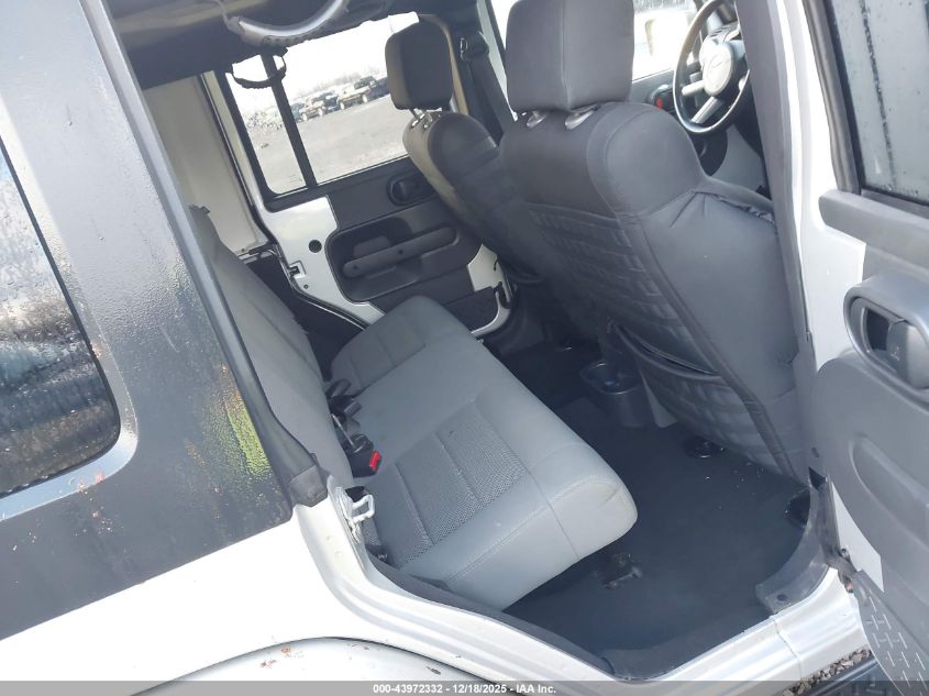 2009 Jeep Wrangler Unlimited Sahara VIN: 1J4GA59189L785703 Lot: 43972332