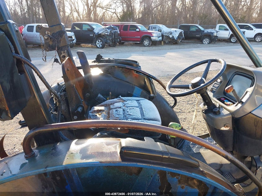 2006 NEW HOLLAND TN70 auction photo 8