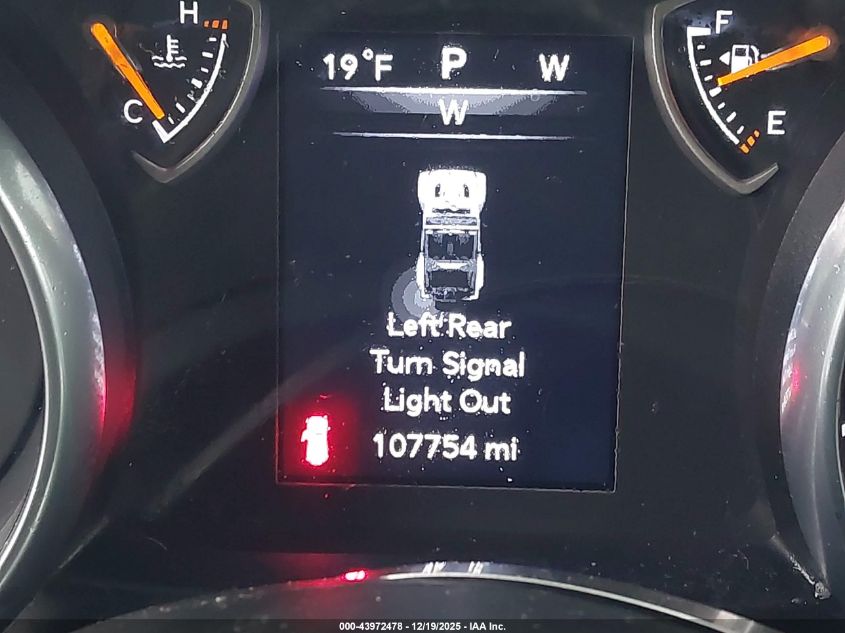 2018 Jeep Wrangler Unlimited Sport 4X4 VIN: 1C4HJXDN2JW221080 Lot: 43972478