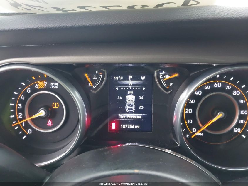 2018 Jeep Wrangler Unlimited Sport 4X4 VIN: 1C4HJXDN2JW221080 Lot: 43972478