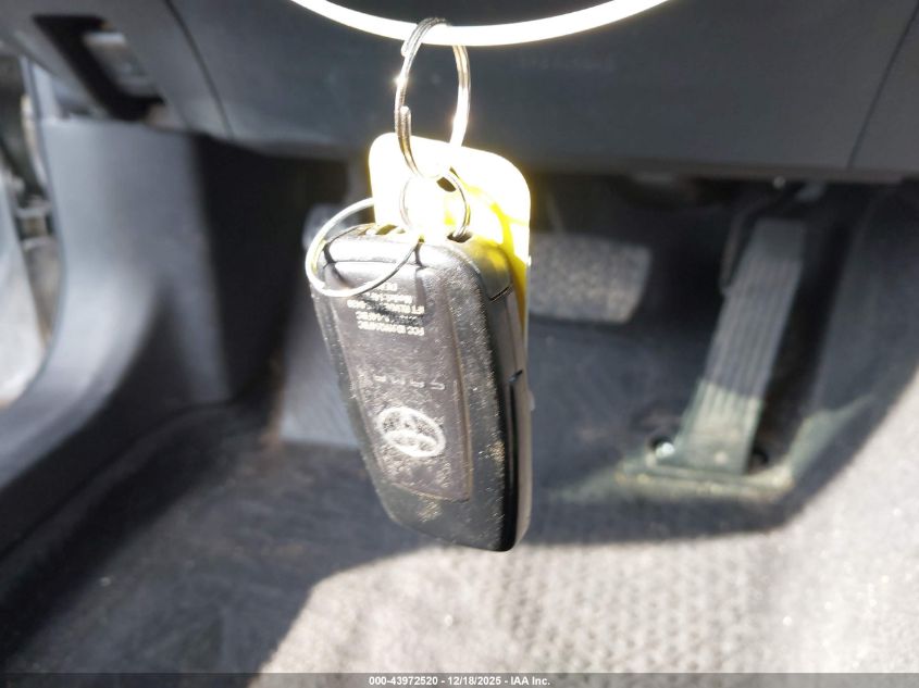 2018 Toyota Camry Se VIN: 4T1B11HK6JU557020 Lot: 43972520