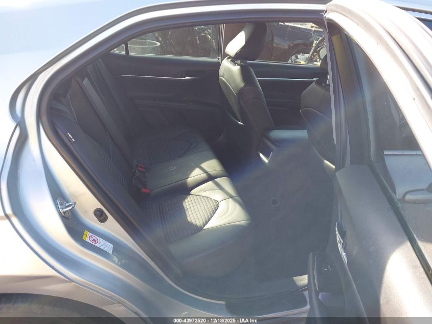 2018 Toyota Camry Se VIN: 4T1B11HK6JU557020 Lot: 43972520