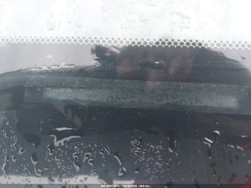 2002 Toyota Avalon Xls VIN: 4T1BF28B02U253089 Lot: 43972570