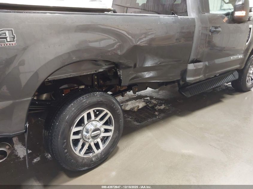 2017 Ford F-250 Xl VIN: 1FTBF2BT8HEF17975 Lot: 43972647