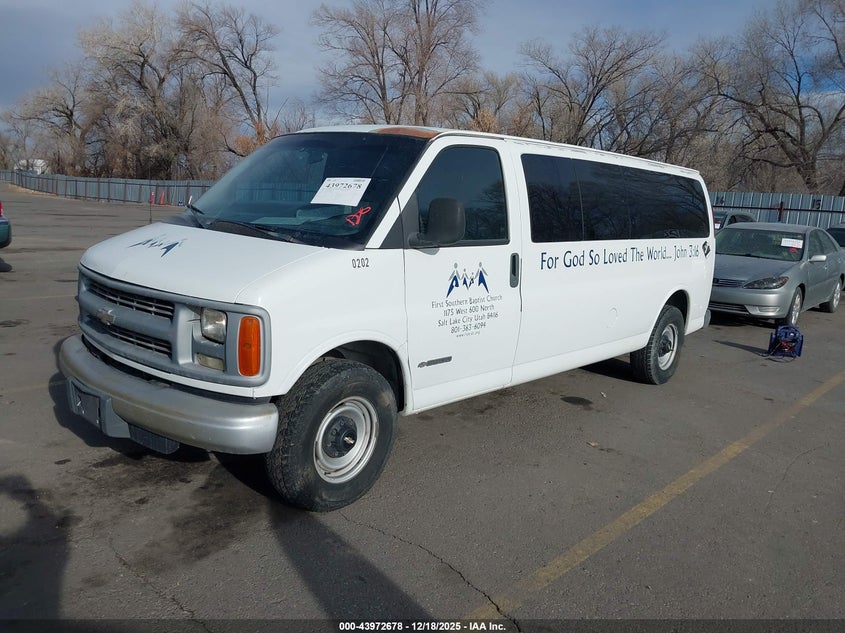 2002 CHEVROLET EXPRESS auction photo 2