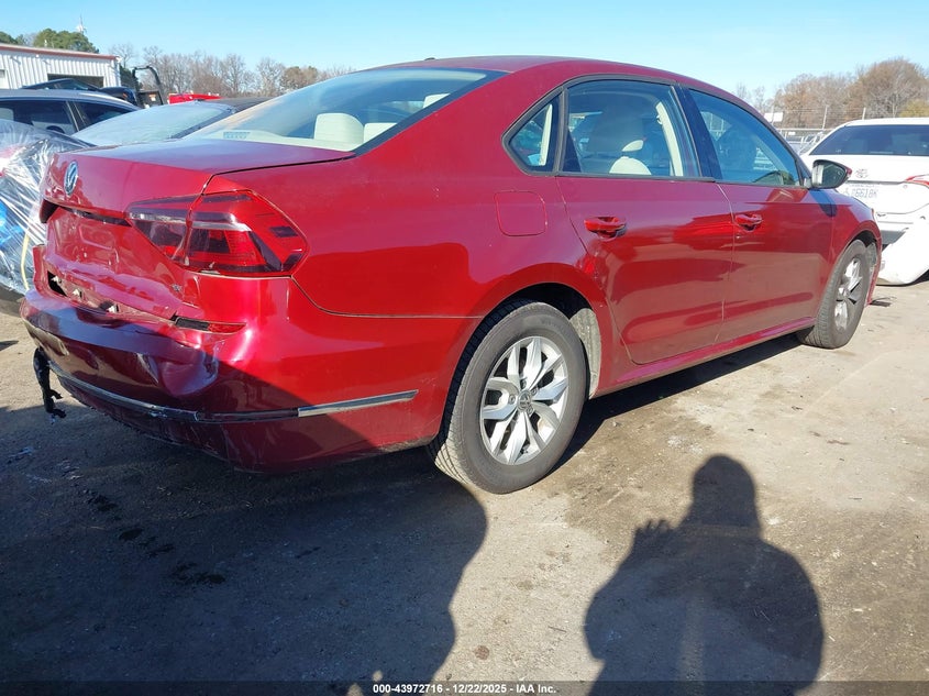 2018 Volkswagen Passat 2.0T R-Line/2.0T S
