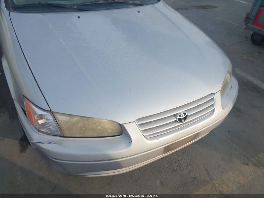 1997 Toyota Camry Le V6 VIN: JT2BF22K4V0019099 Lot: 43972779
