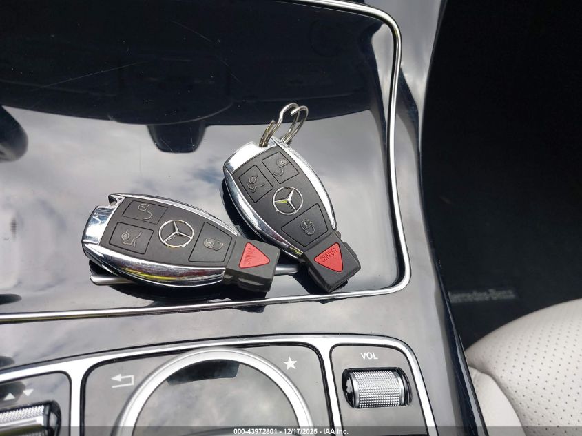 2015 Mercedes-Benz C 300 4Matic VIN: 55SWF4KB0FU003214 Lot: 43972801