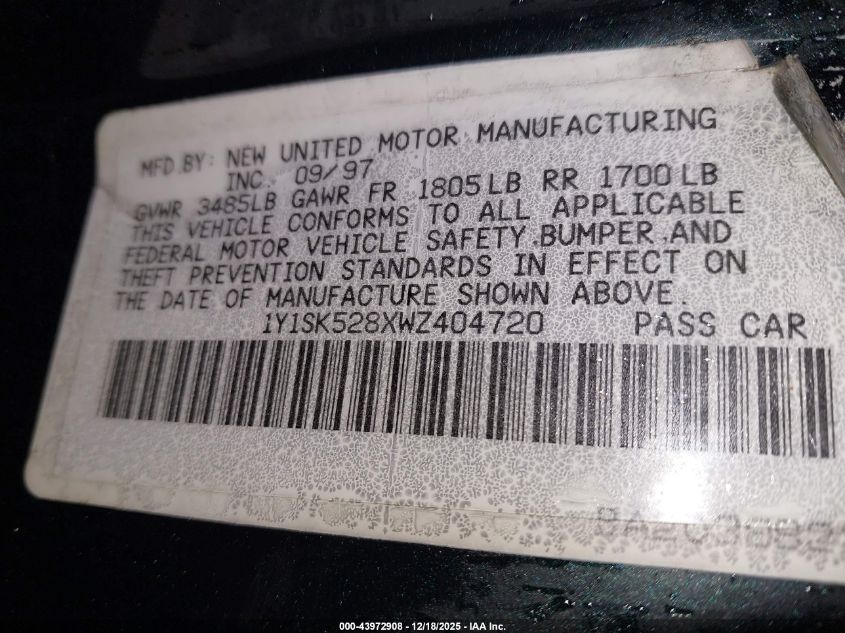 1998 Chevrolet Prizm VIN: 1Y1SK528XWZ404720 Lot: 43972908