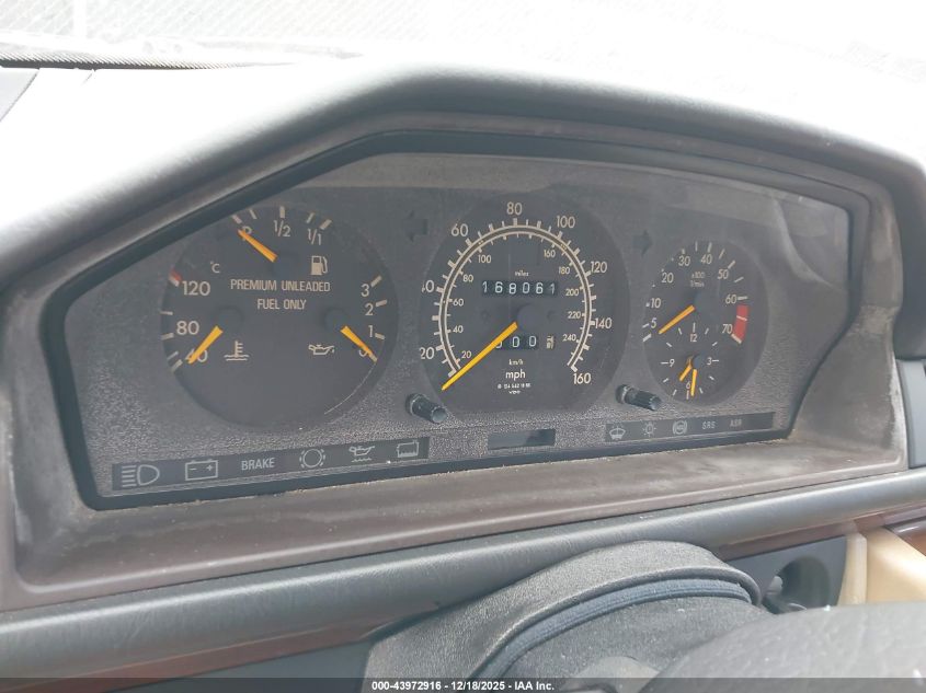 1992 Mercedes-Benz 300 E VIN: WDBEA30E9NB588846 Lot: 43972916