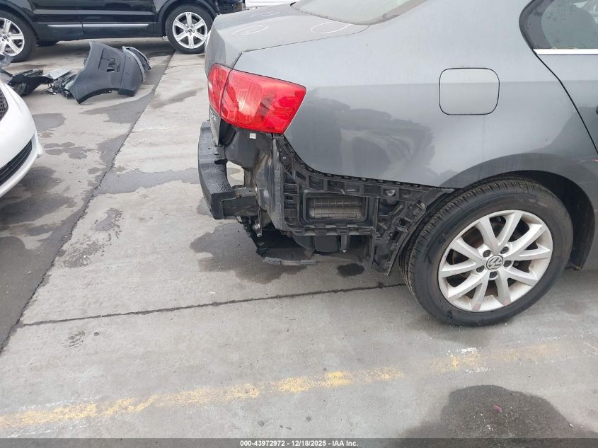 2013 Volkswagen Jetta 2.5L Se VIN: 3VWBX7AJ6DM410239 Lot: 43972972