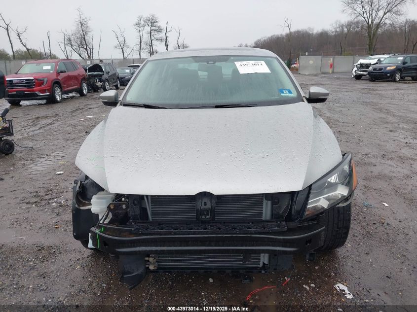 2013 Volkswagen Passat 2.5L Se VIN: 1VWBP7A36DC010409 Lot: 43973014