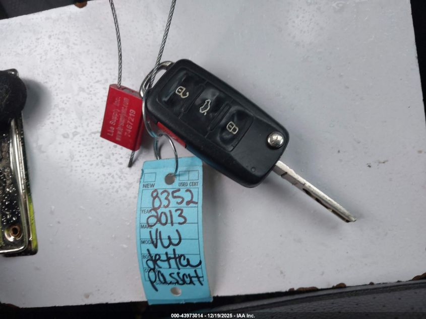 2013 Volkswagen Passat 2.5L Se VIN: 1VWBP7A36DC010409 Lot: 43973014