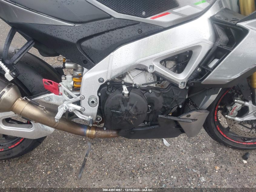 2022 Aprilia Tuono V4 1100 VIN: ZD4KZUA03NS000448 Lot: 43973097