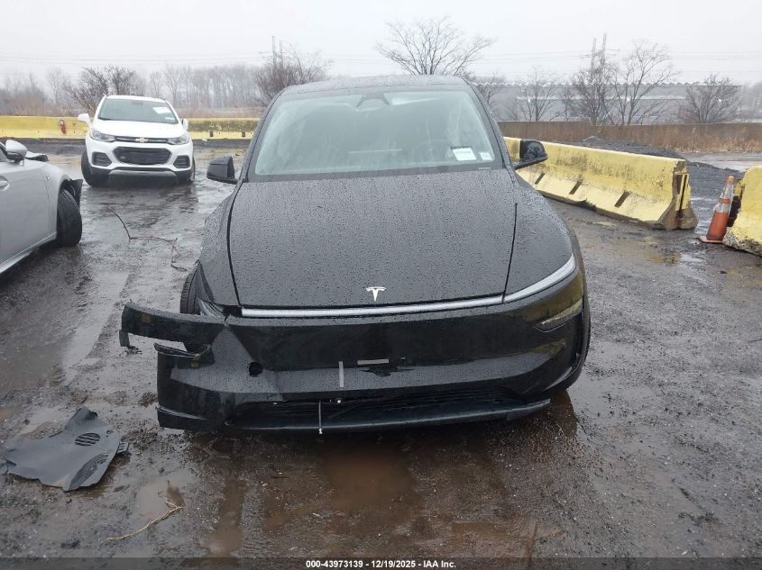2026 Tesla Model Y Long Range Launch Series/Premium All-Wheel Drive VIN: 7SAYGDEE3TA588119 Lot: 43973139