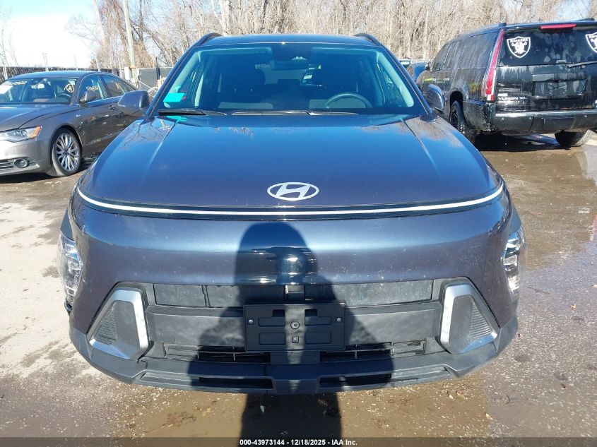 2025 Hyundai Kona Sel VIN: KM8HBCAB8SU317191 Lot: 43973144