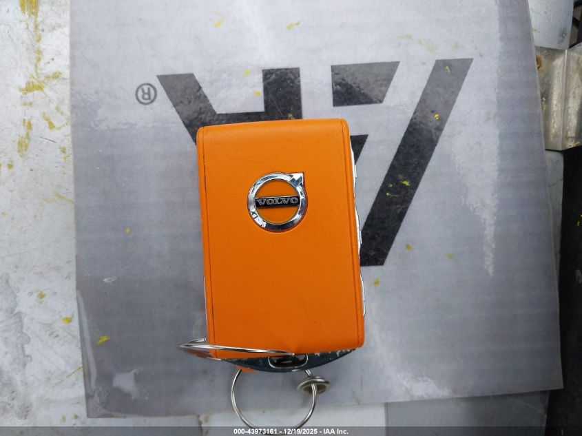 2022 Volvo Xc90 T6 Momentum 7 Passenger VIN: YV4A22PK2N1817423 Lot: 43973161