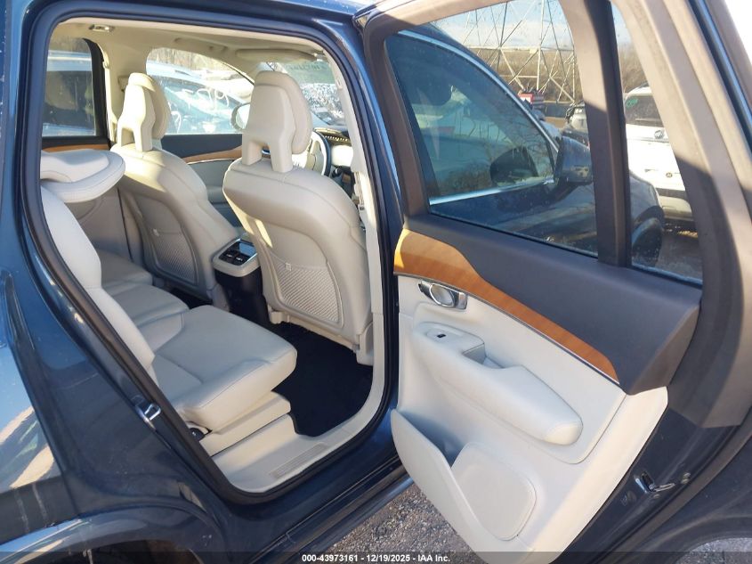 2022 Volvo Xc90 T6 Momentum 7 Passenger VIN: YV4A22PK2N1817423 Lot: 43973161