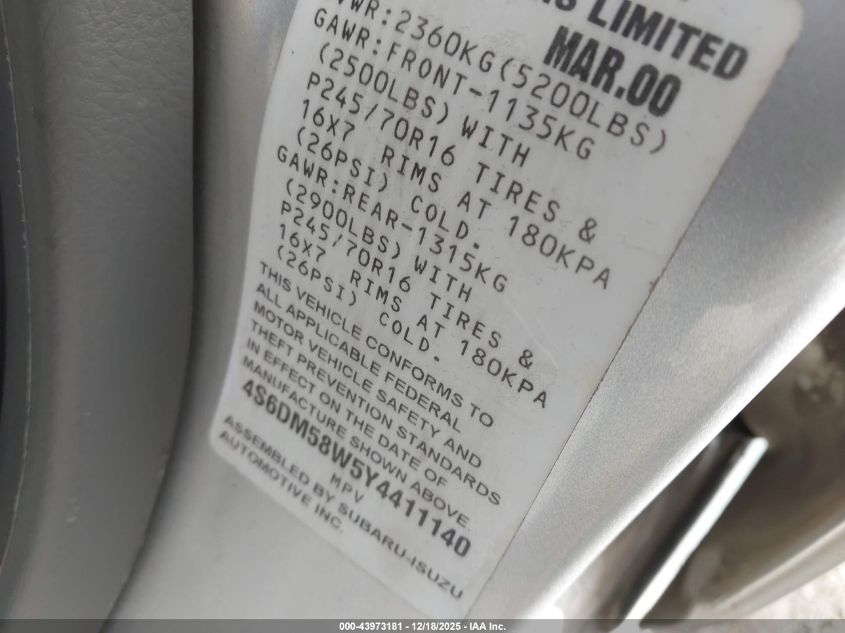 2000 Honda Passport Ex/Lx VIN: 4S6DM58W5Y4411140 Lot: 43973181