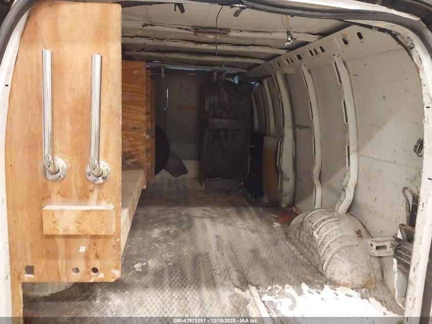 2003 GMC Savana Standard VIN: 1GTGG29U131124918 Lot: 43973191