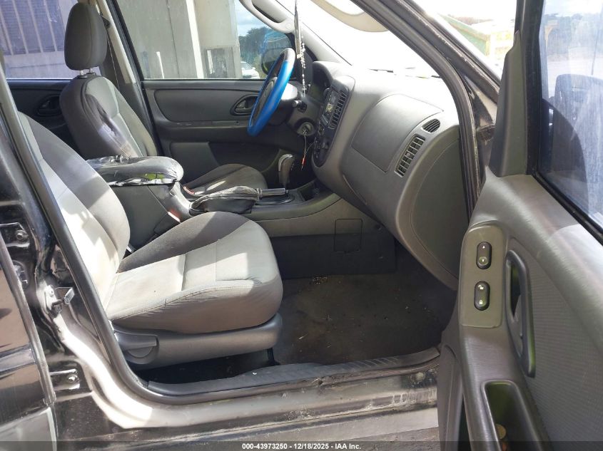 2005 Ford Escape Xls VIN: 1FMYU02Z65KB21108 Lot: 43973250